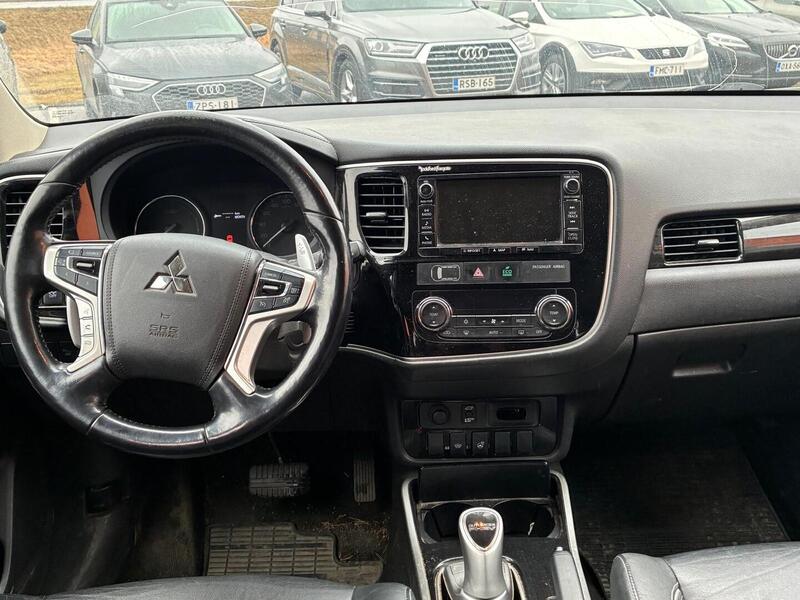 Mitsubishi Outlander vaihtoauto