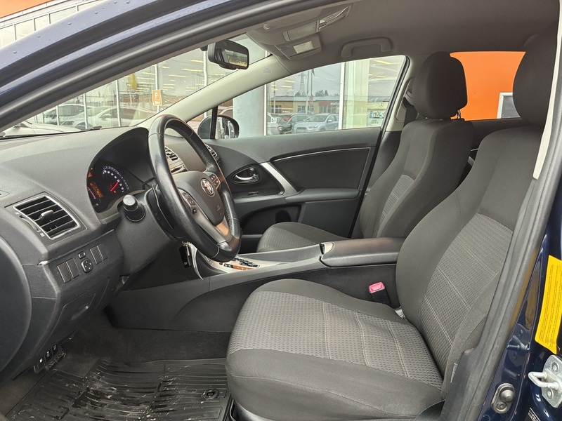 Toyota Avensis vaihtoauto