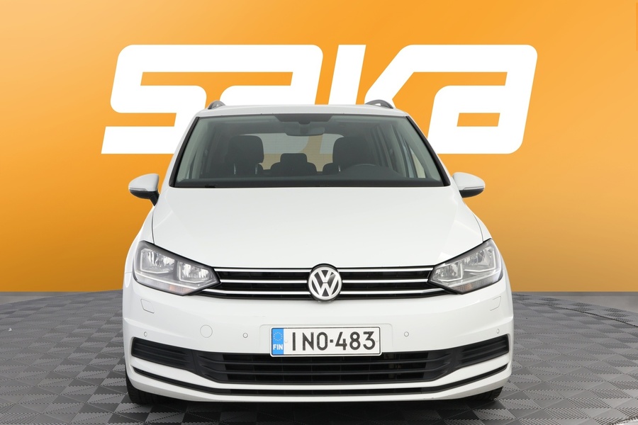 Volkswagen Touran vaihtoauto