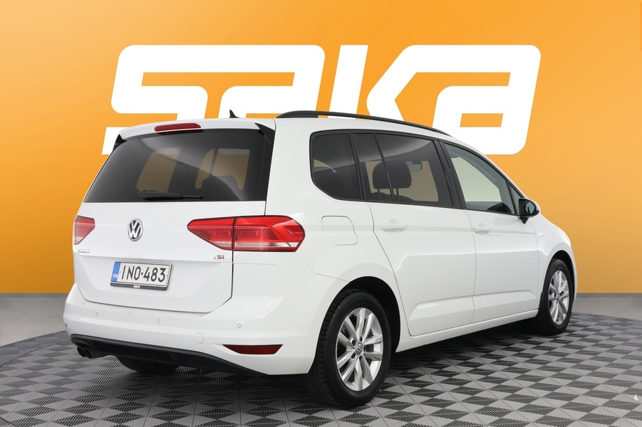 Volkswagen Touran vaihtoauto