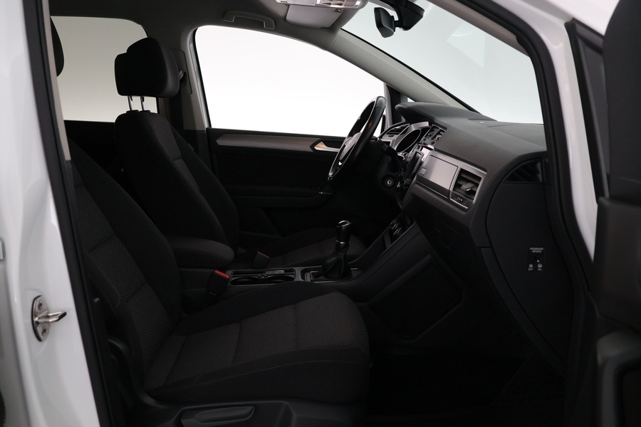 Volkswagen Touran vaihtoauto