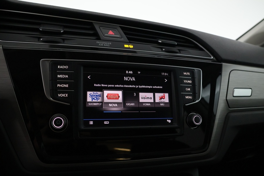 Volkswagen Touran vaihtoauto