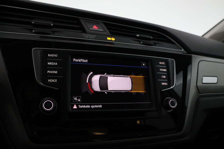 Volkswagen Touran vaihtoauto