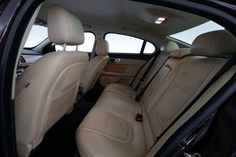 Jaguar XF vaihtoauto