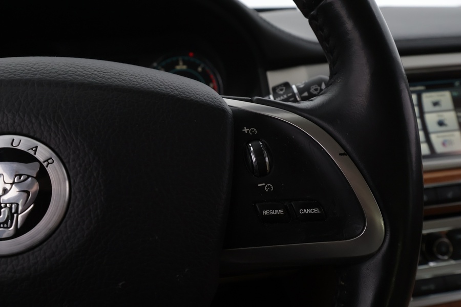 Jaguar XF vaihtoauto