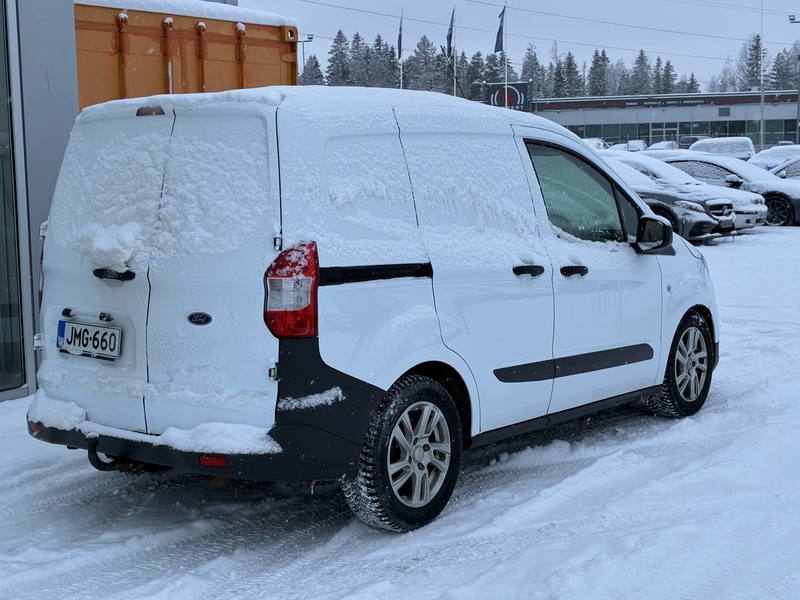 Ford Transit Courier vaihtoauto