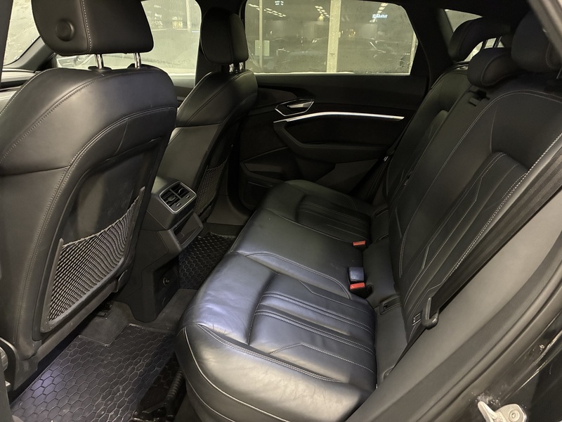 Audi e-tron vaihtoauto