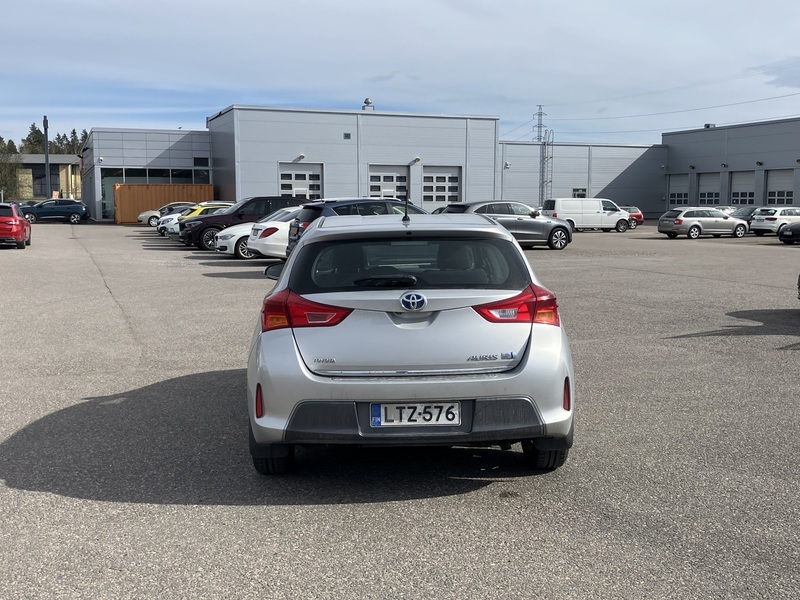 Toyota Auris vaihtoauto