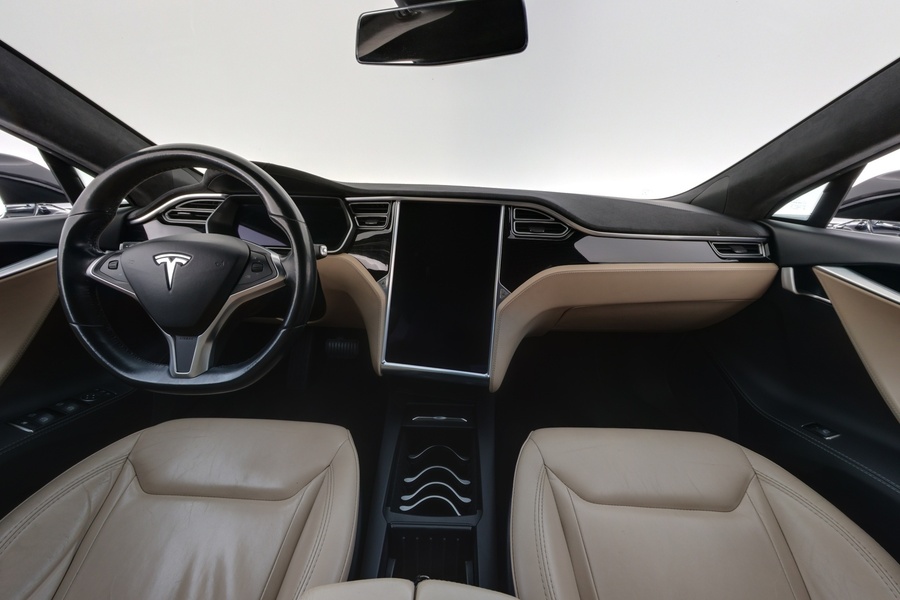 Tesla Model S vaihtoauto