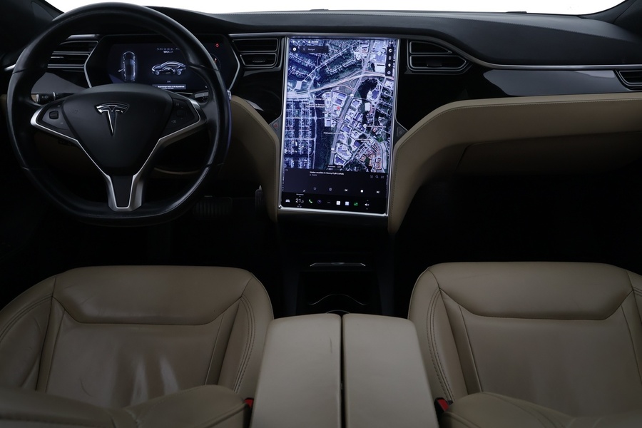 Tesla Model S vaihtoauto