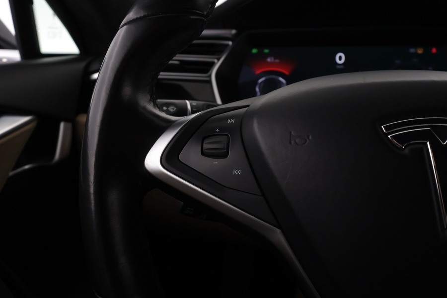 Tesla Model S vaihtoauto