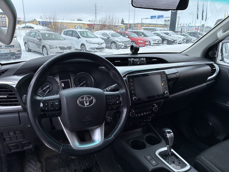 Toyota Hilux vaihtoauto