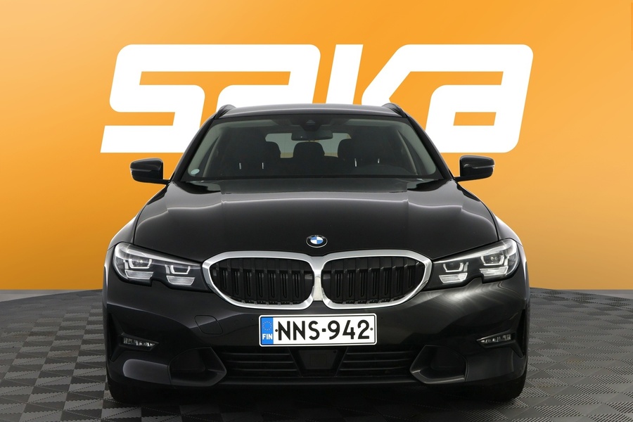 BMW 330 vaihtoauto
