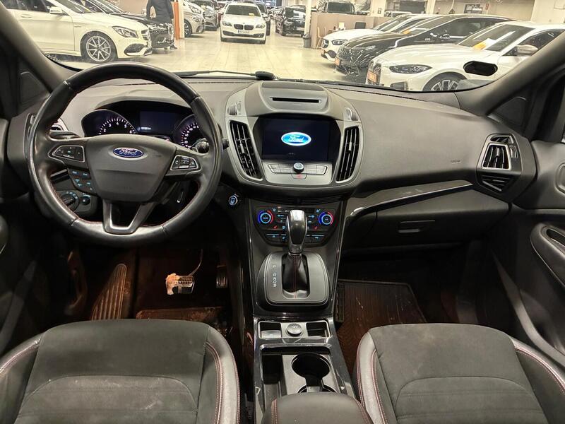 Ford Kuga vaihtoauto