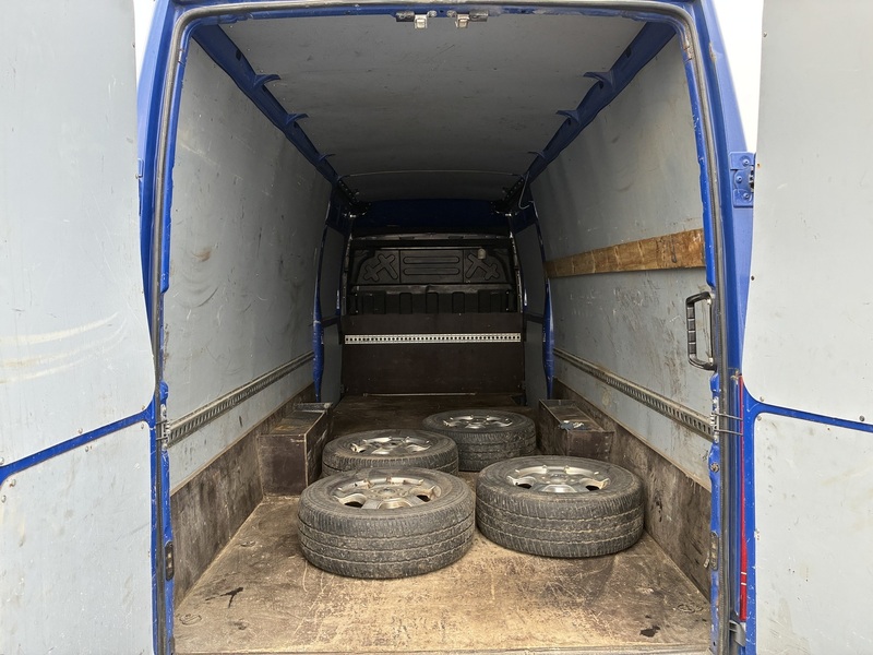 Iveco 35S vaihtoauto