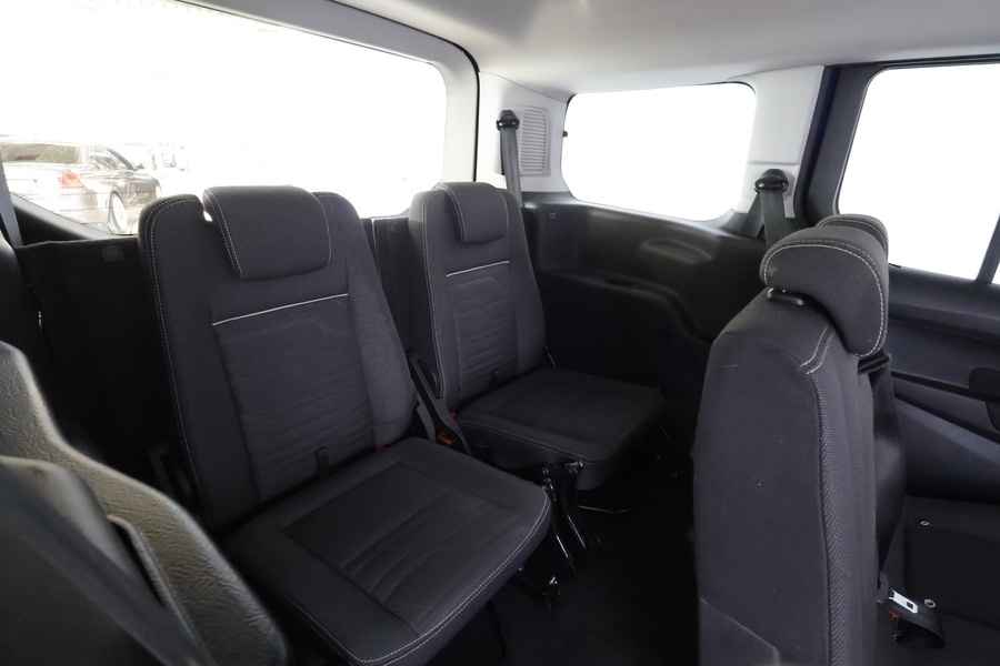 Ford Grand Tourneo Connect vaihtoauto