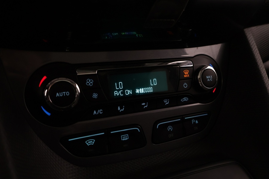 Ford Grand Tourneo Connect vaihtoauto