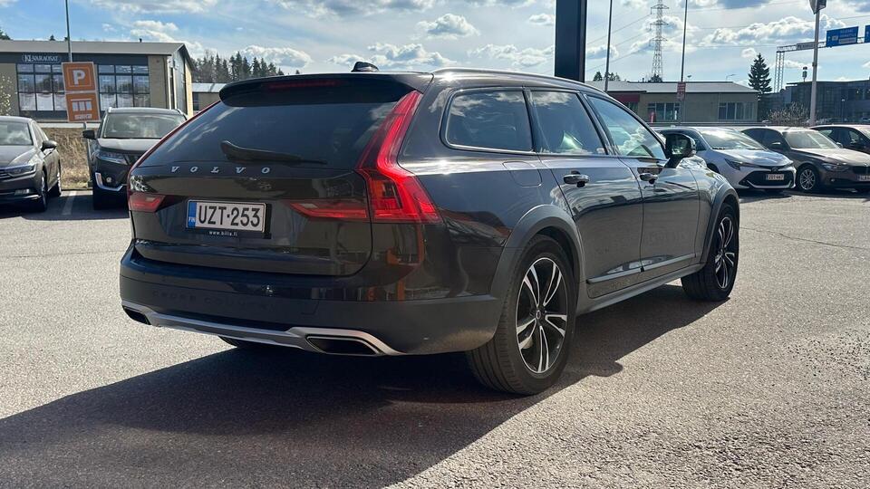 Volvo V90 Cross Country vaihtoauto