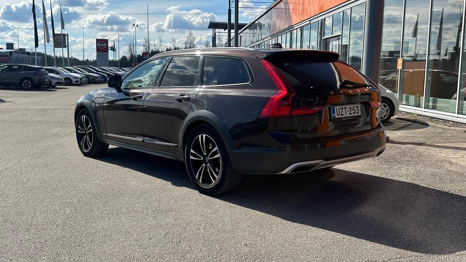 Volvo V90 Cross Country vaihtoauto