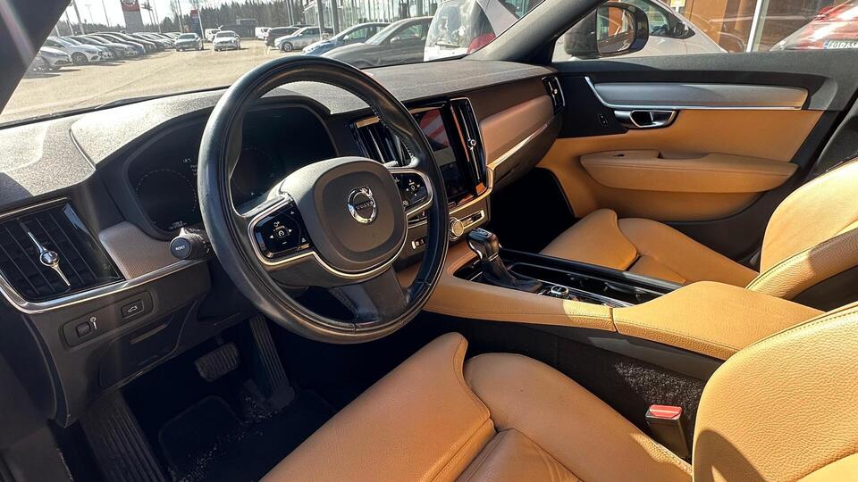 Volvo V90 Cross Country vaihtoauto