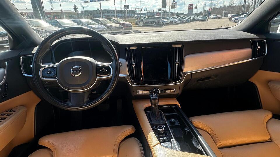 Volvo V90 Cross Country vaihtoauto