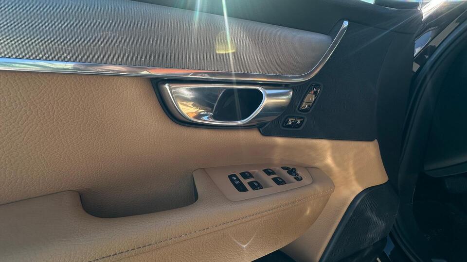 Volvo V90 Cross Country vaihtoauto