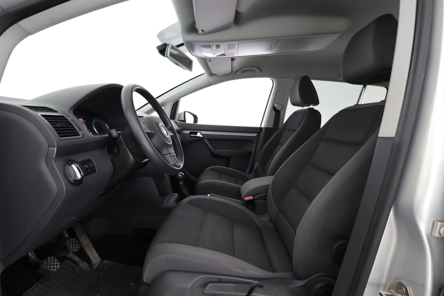 Volkswagen Touran vaihtoauto