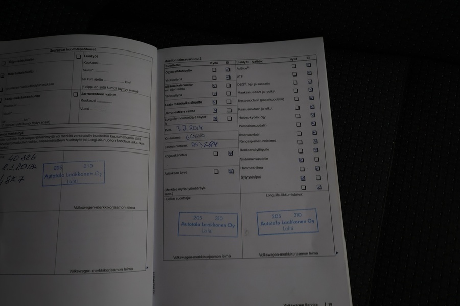 Volkswagen Touran vaihtoauto