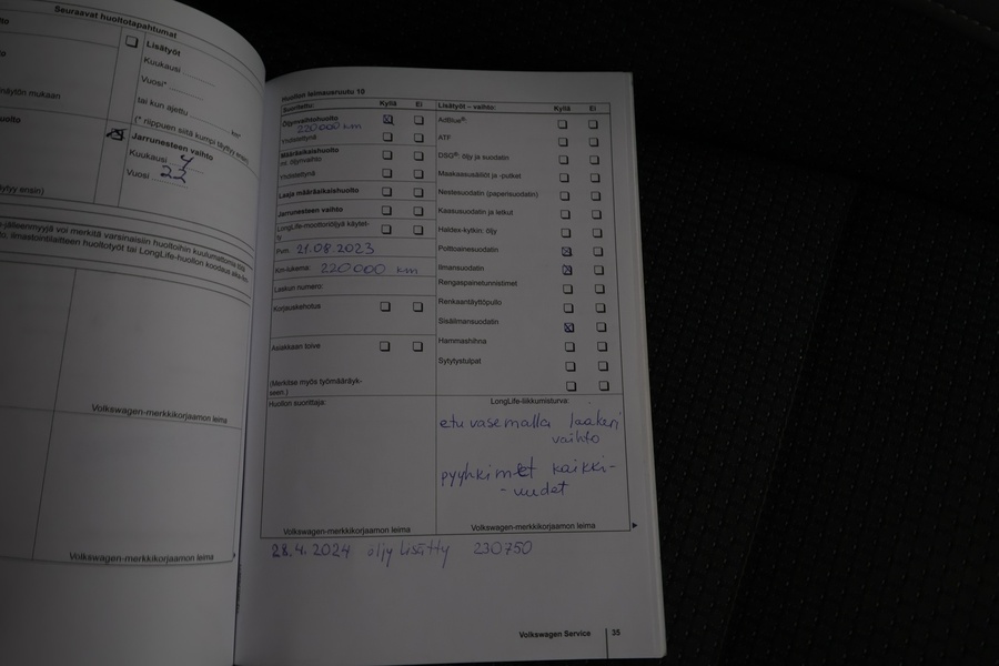 Volkswagen Touran vaihtoauto