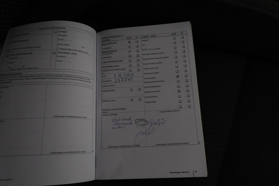 Volkswagen Touran vaihtoauto