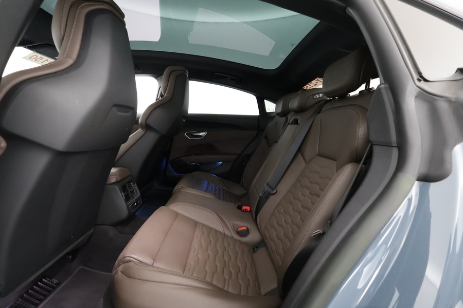 Audi e-tron GT vaihtoauto