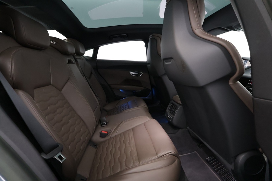 Audi e-tron GT vaihtoauto