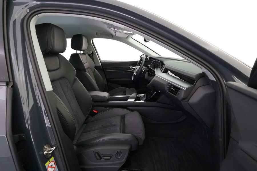 Audi Q8 e-tron vaihtoauto
