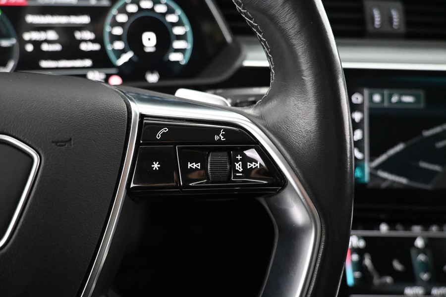 Audi Q8 e-tron vaihtoauto