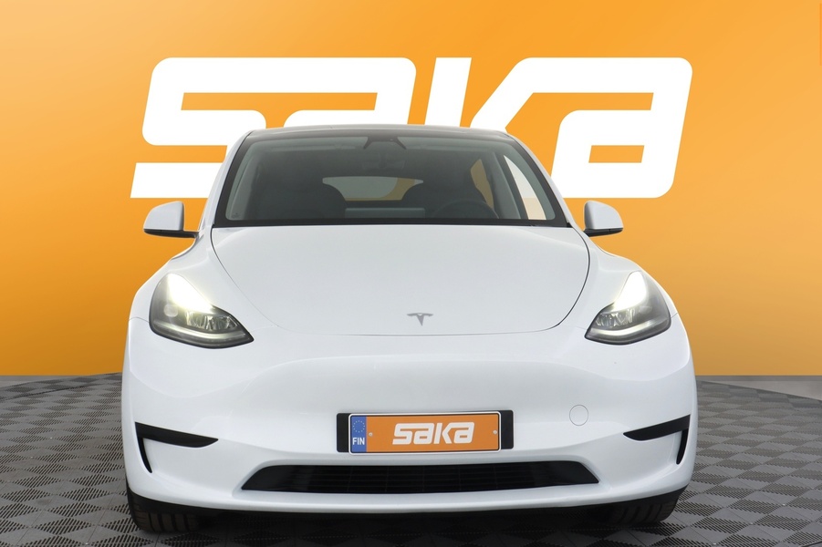 Tesla Model Y vaihtoauto