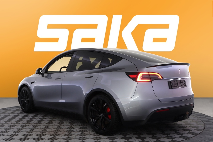 Tesla Model Y vaihtoauto