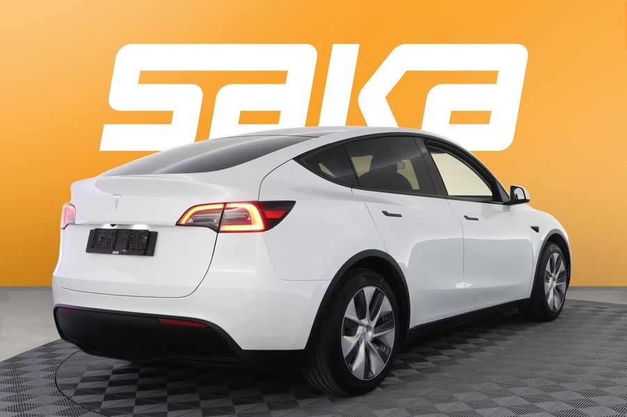 Tesla Model Y vaihtoauto