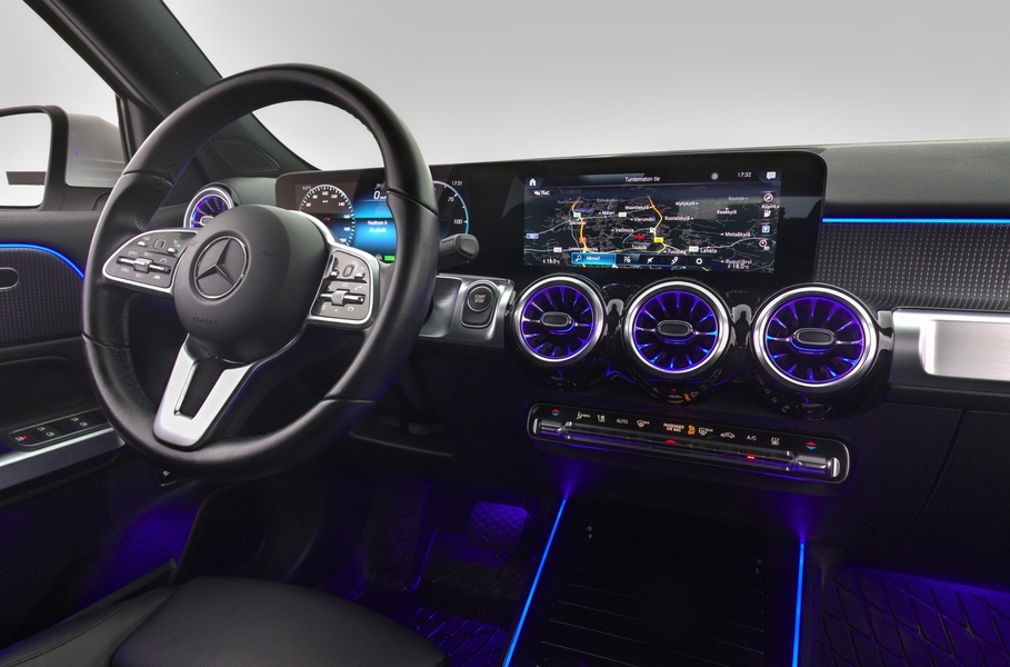 Mercedes-Benz EQB vaihtoauto