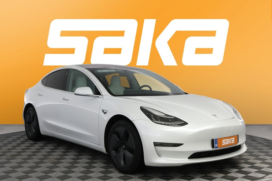 Tesla Model 3 vaihtoauto