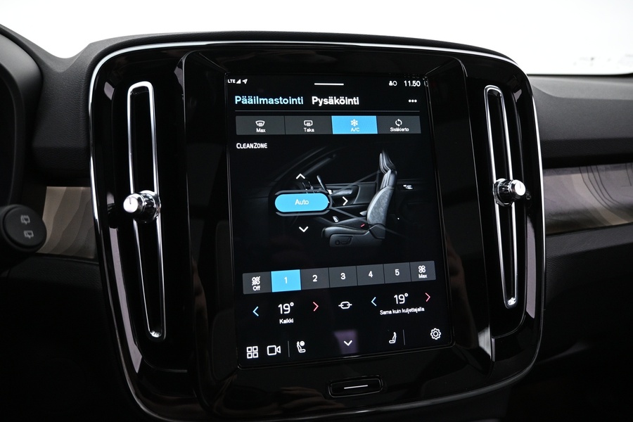 Volvo EX40 vaihtoauto