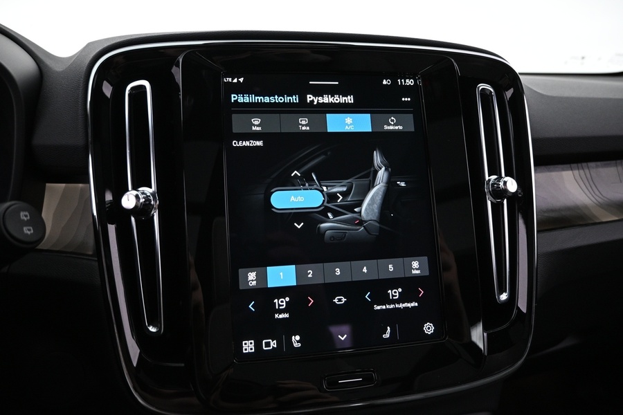 Volvo EX40 vaihtoauto