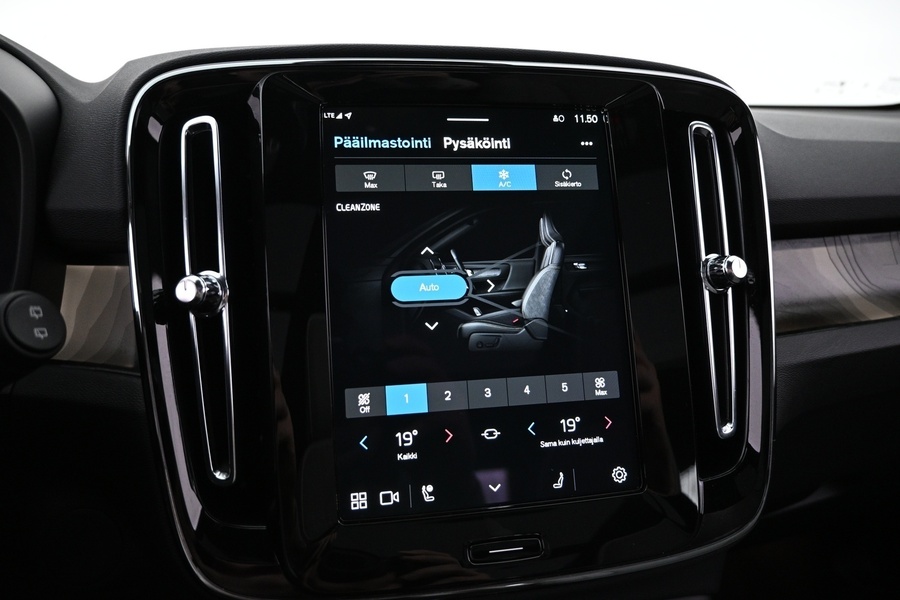 Volvo EX40 vaihtoauto