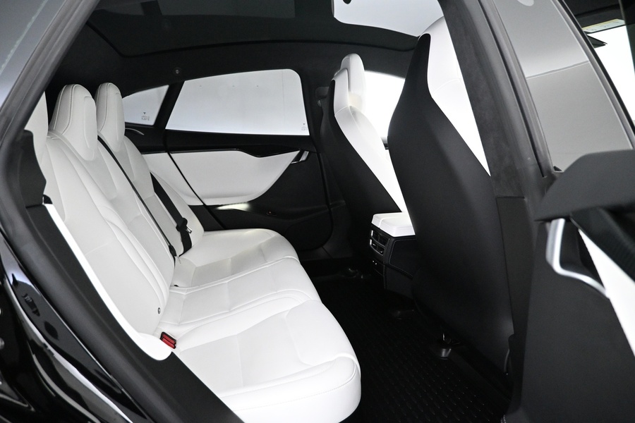 Tesla Model S vaihtoauto