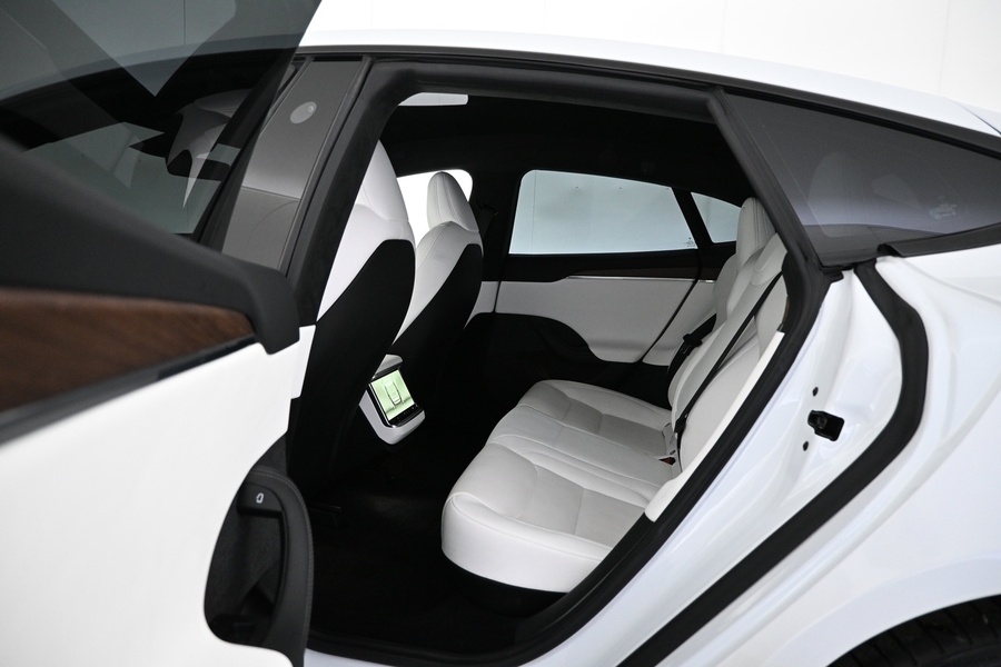 Tesla Model S vaihtoauto