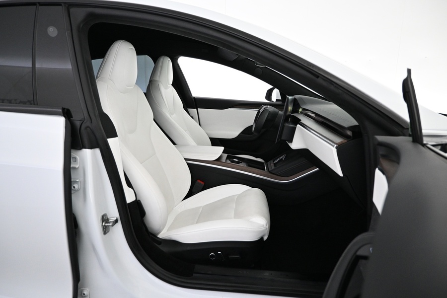 Tesla Model S vaihtoauto