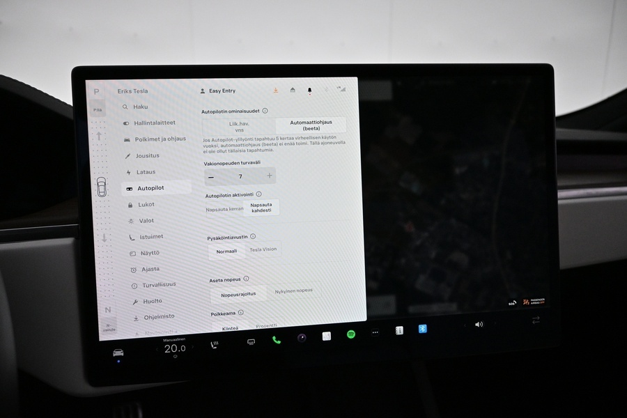 Tesla Model S vaihtoauto