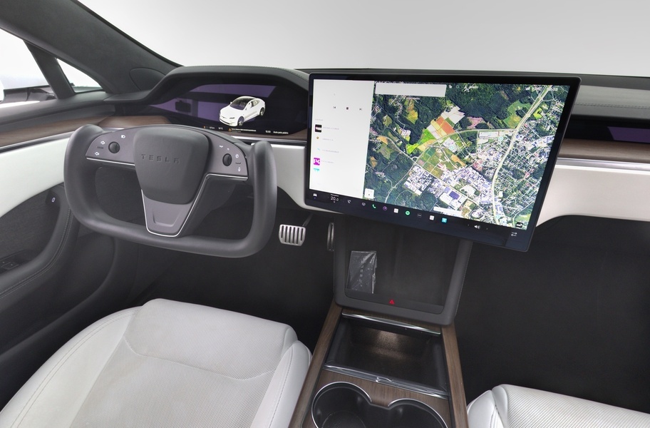 Tesla Model S vaihtoauto