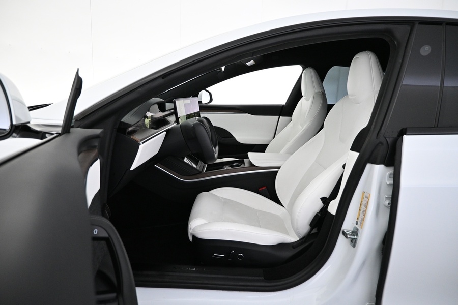 Tesla Model S vaihtoauto