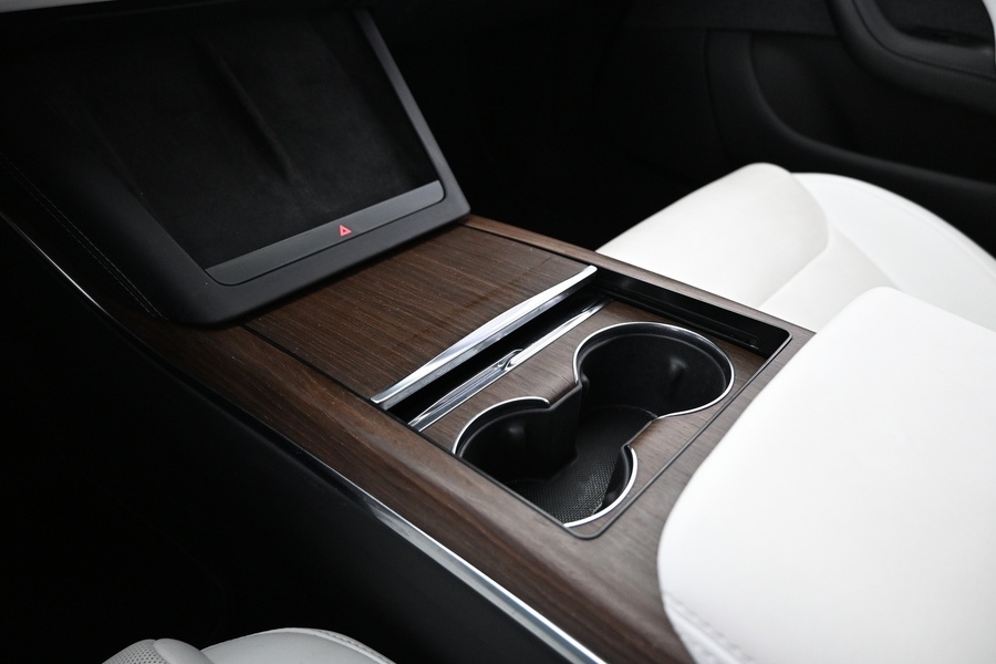 Tesla Model S vaihtoauto