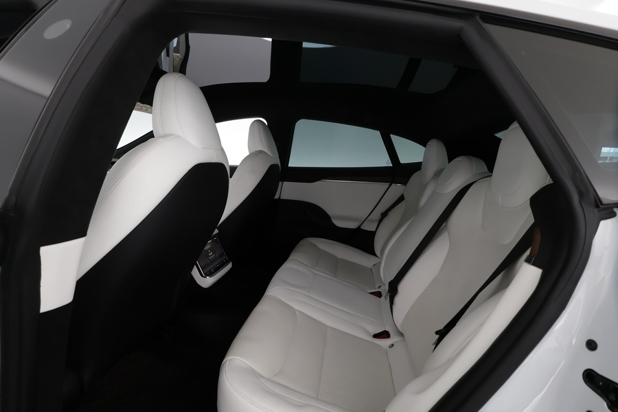 Tesla Model S vaihtoauto